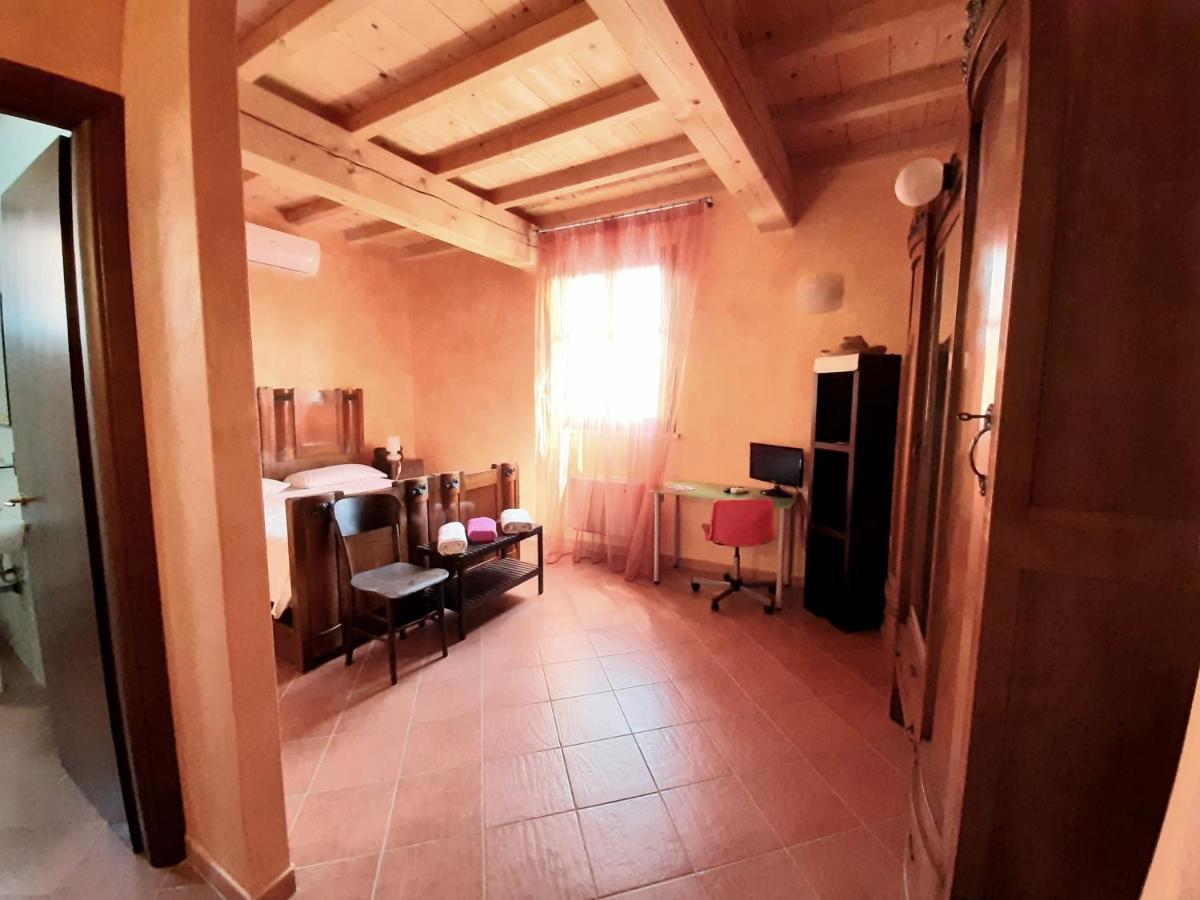 Agriturismo Il Sole Villa Rivarolo del Re ed Uniti Exterior foto