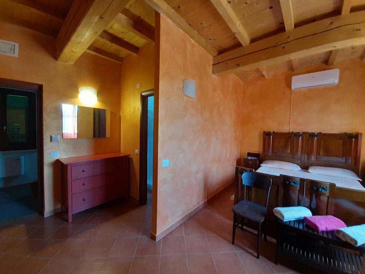 Agriturismo Il Sole Villa Rivarolo del Re ed Uniti Exterior foto